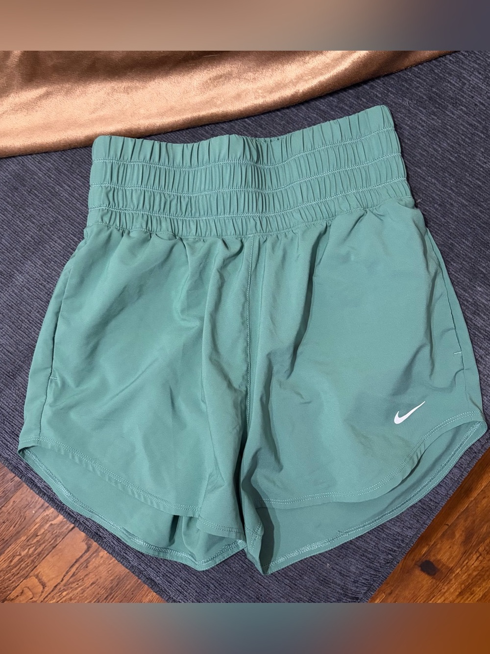 EUC Nike High Rise Tempo Shorts